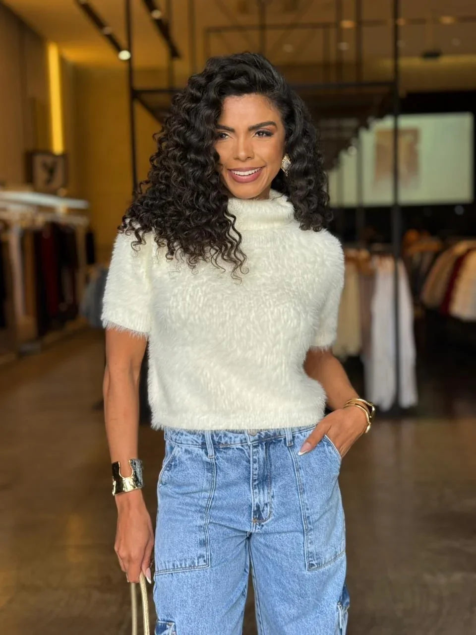 Blusa Pelinho Manga Curta Gola Boba