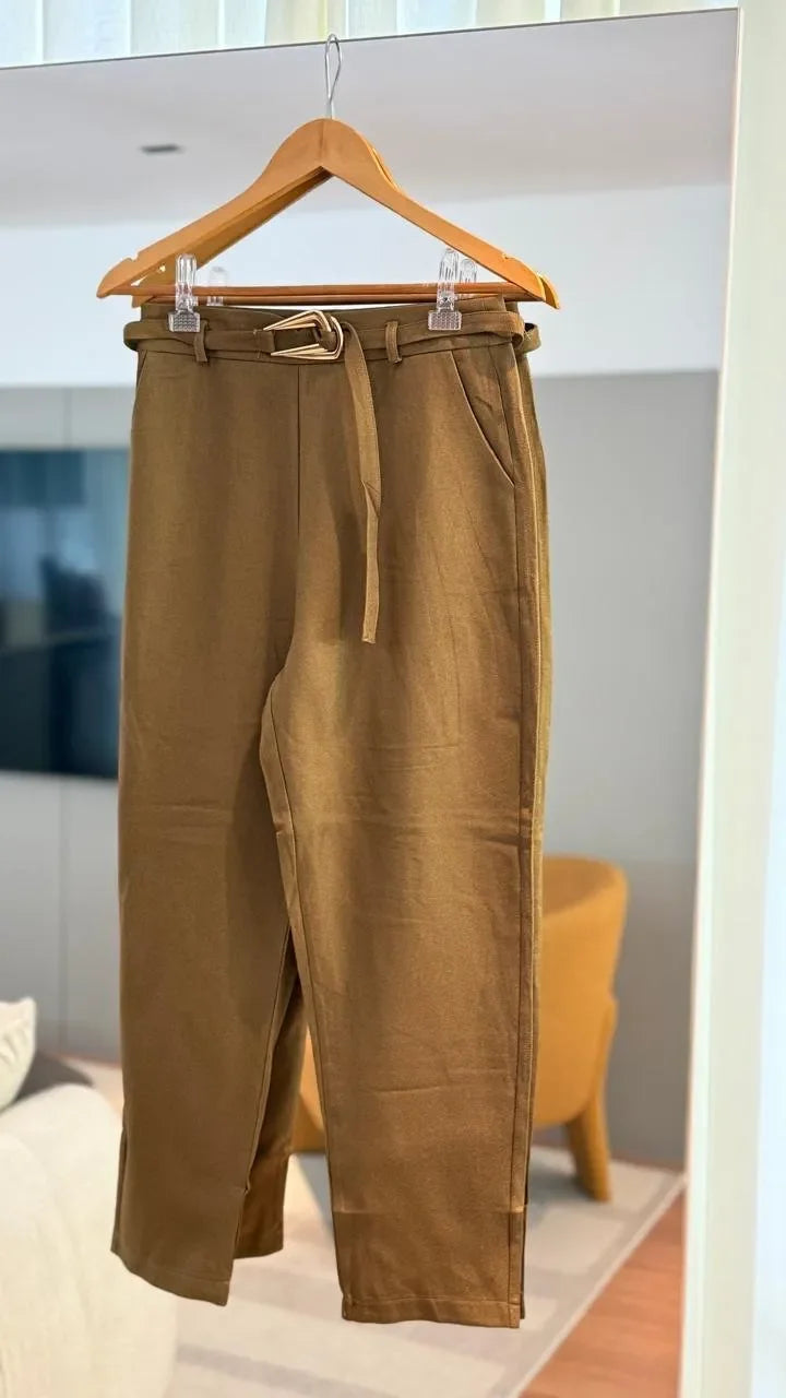 Calça Social Chic Detalhe Cinto