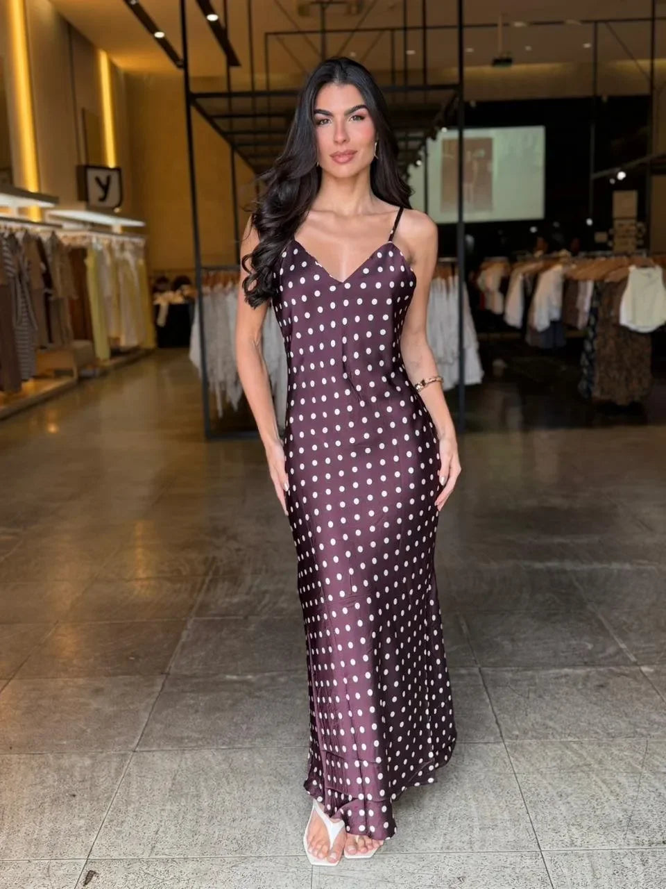Vestido Cetim Poá Longuete