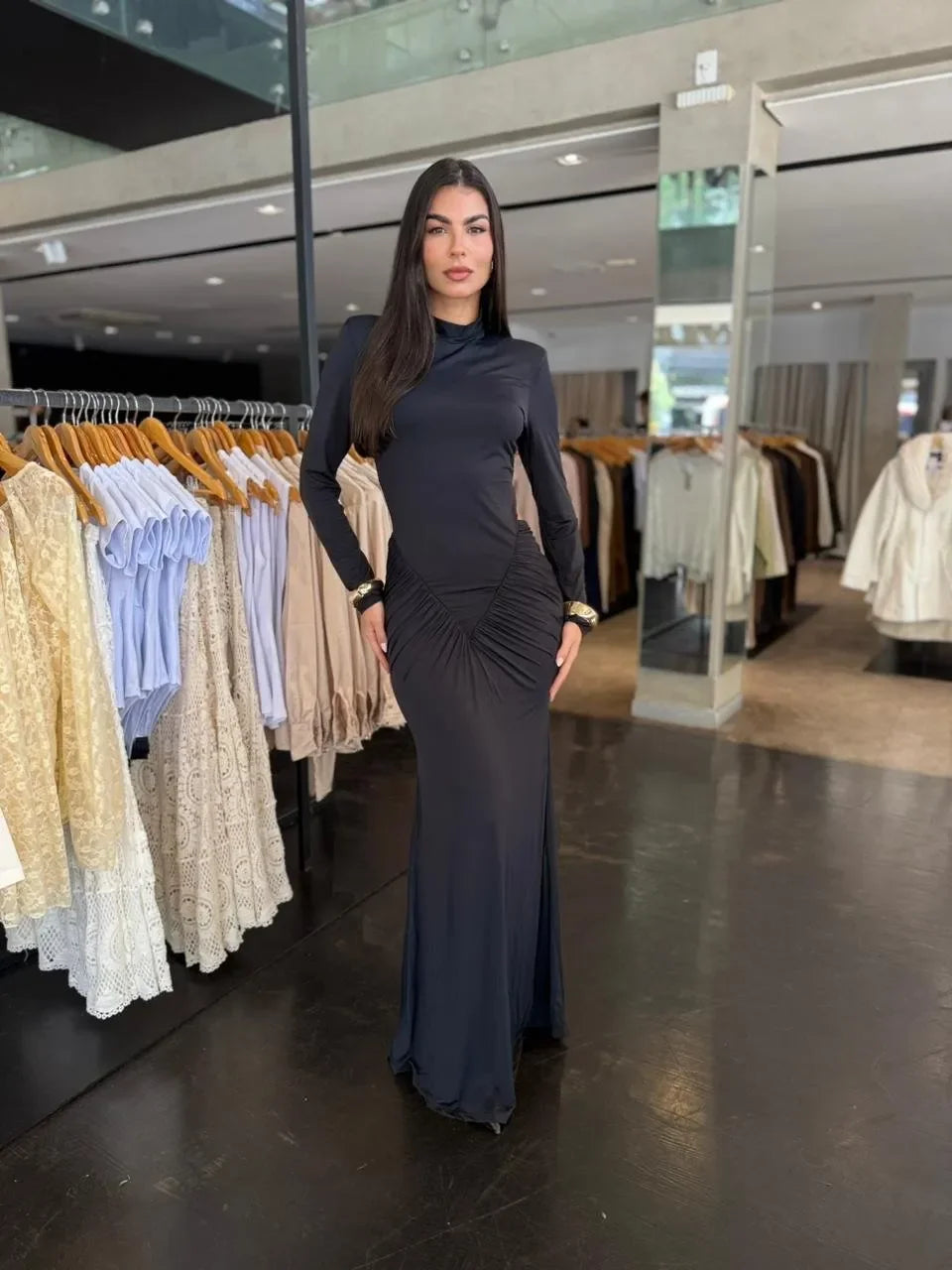 Vestido Longo Manga Longa Decote Costas